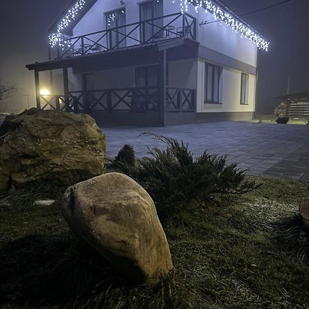 U Anastasii I Sofii Bilya Richki Vendégház Mikulicsin Kültér fotó